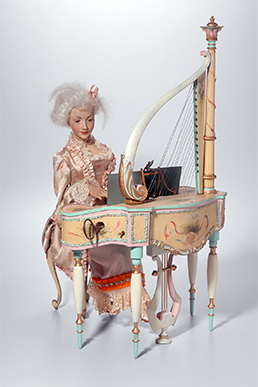 Piano Watteau animated figure