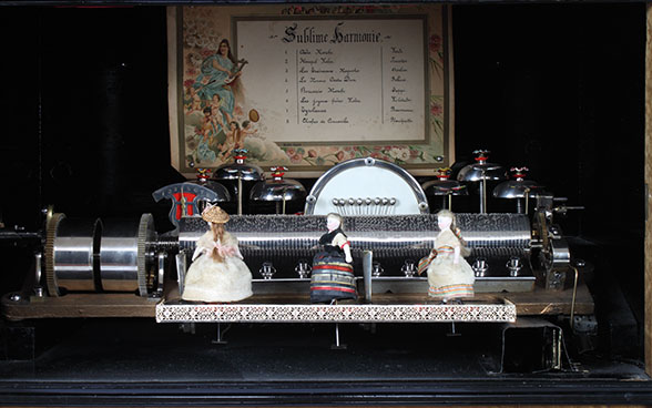 “Sublime Harmonie” station automaton, interior view