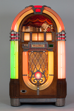 “Bubbler” Wurlitzer 1050 jukebox