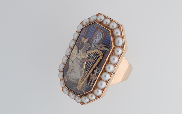 Ring with musical mechanism